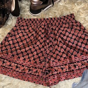 Leaf Print High Waist Women's Shorts